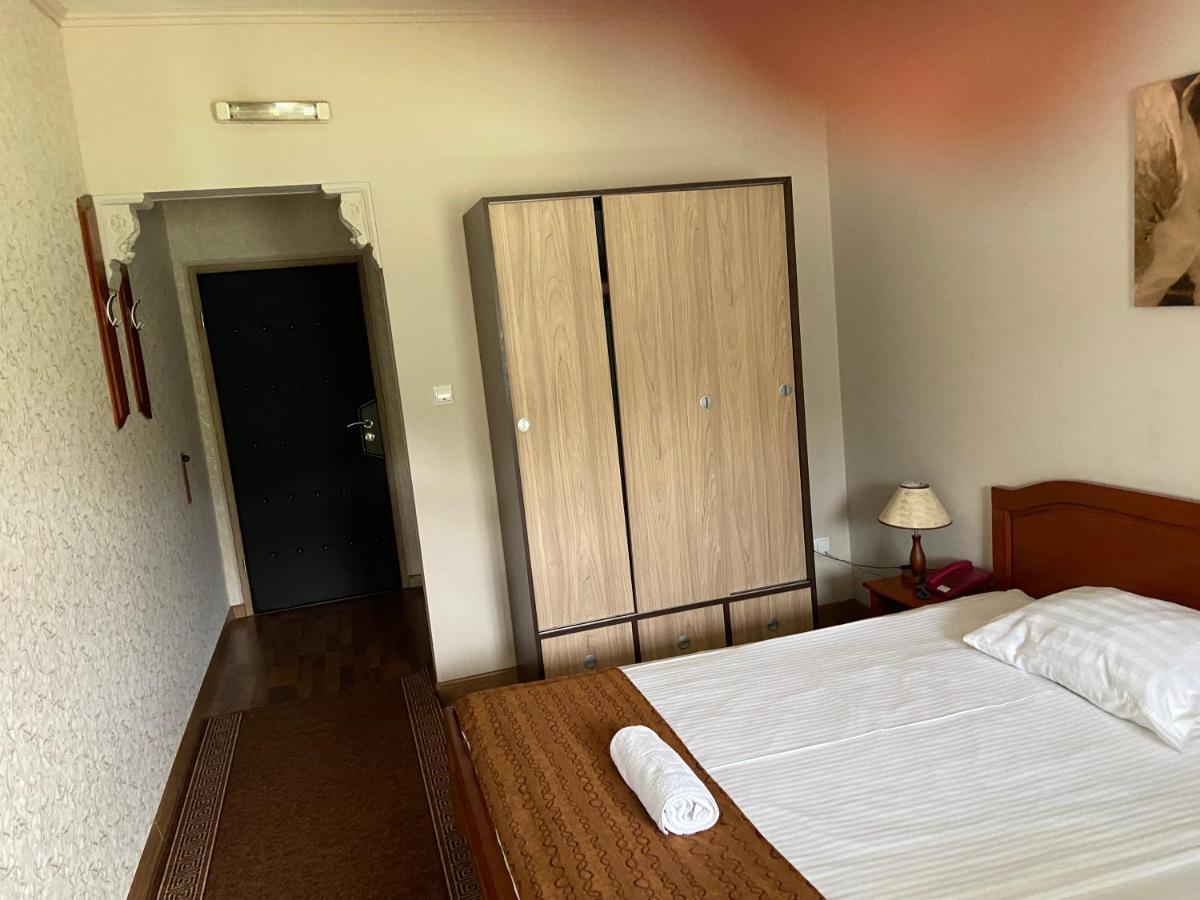 Hotel New Milenium Lukavac 외부 사진