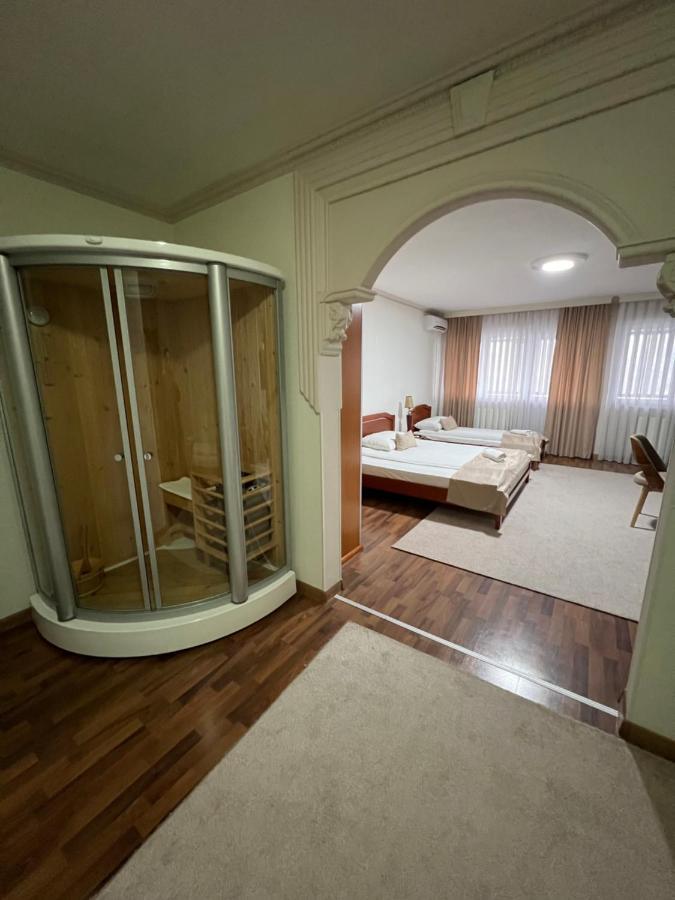 Hotel New Milenium Lukavac 외부 사진