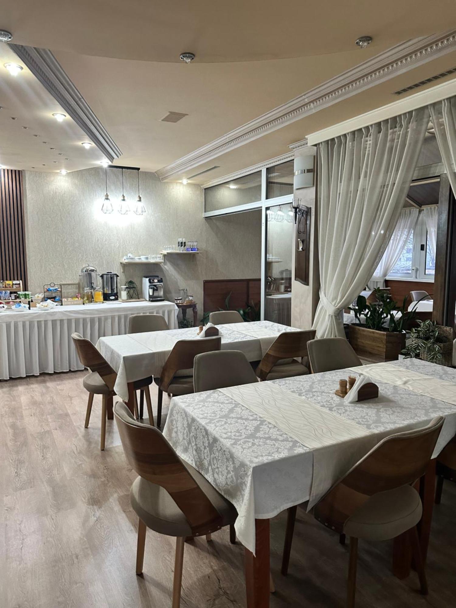 Hotel New Milenium Lukavac 외부 사진