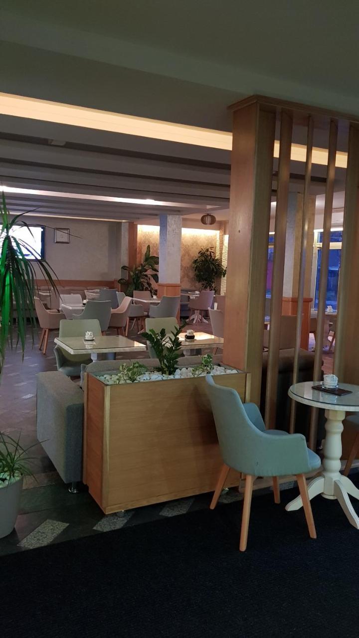 Hotel New Milenium Lukavac 외부 사진